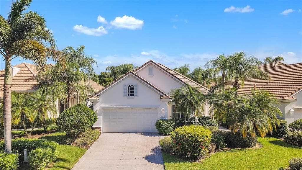 6615 OAKLAND HILLS DRIVE