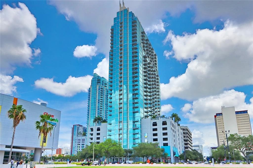777 N ASHLEY DRIVE UNIT 1106 TAMPA, FL 33602