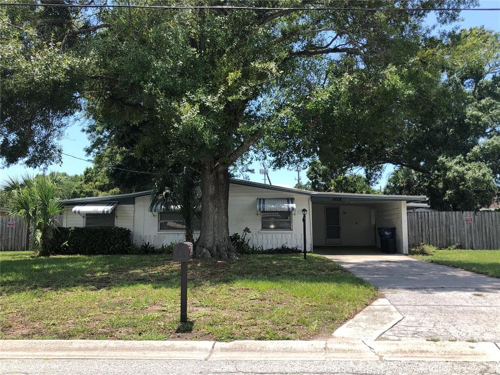 6608 12TH STREET W BRADENTON, FL 34207