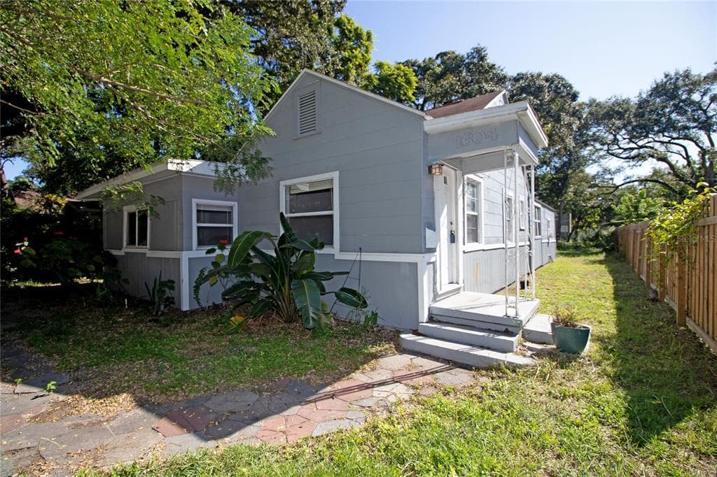 1604 13TH STREET S ST PETERSBURG, FL 33705