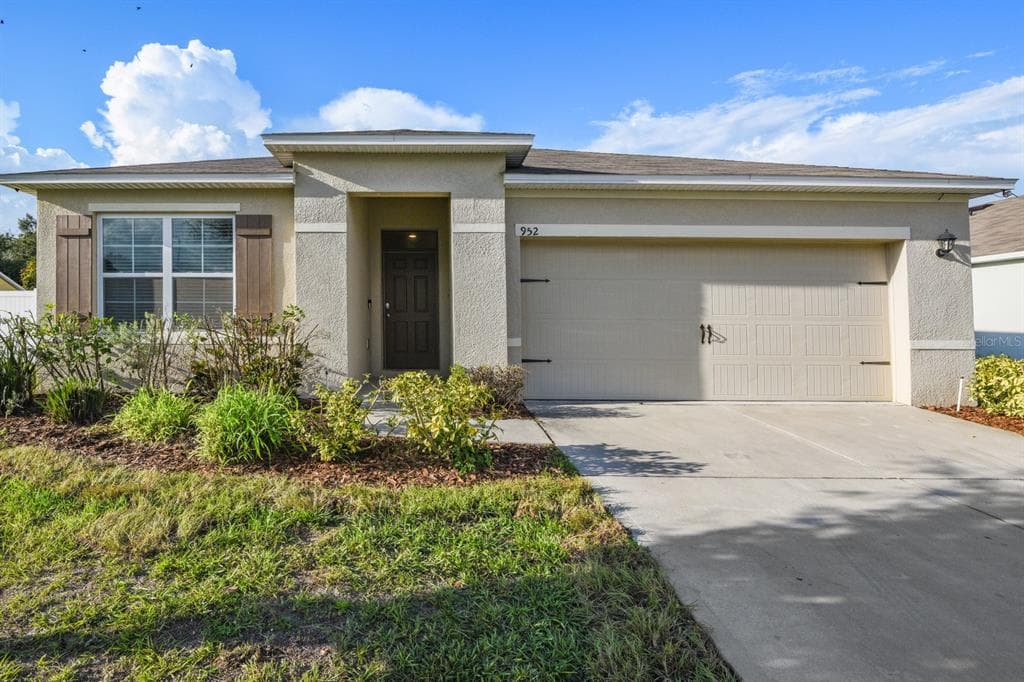 952 SUMMER GLEN DRIVE WINTER HAVEN, FL 33880