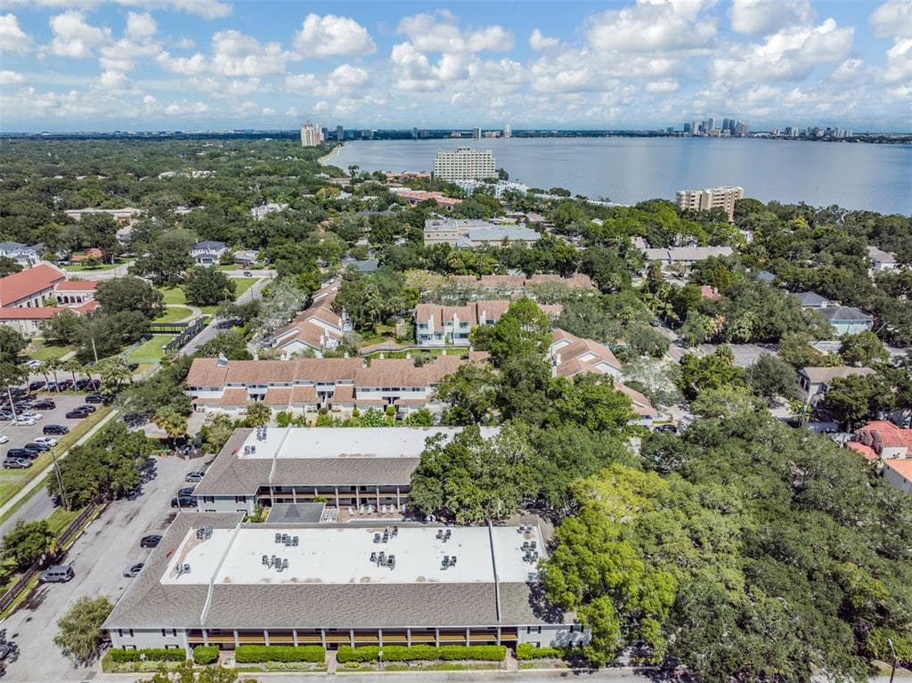 5221 BAYSHORE BOULEVARD UNIT 16 TAMPA, FL 33611