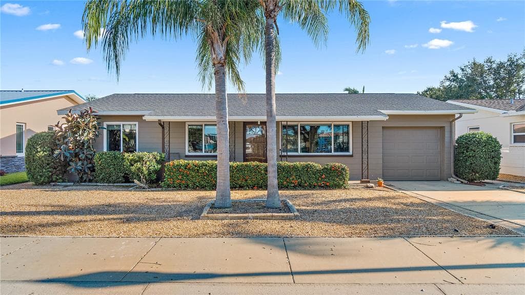 217 174TH AVENUE E REDINGTON SHORES, FL 33708