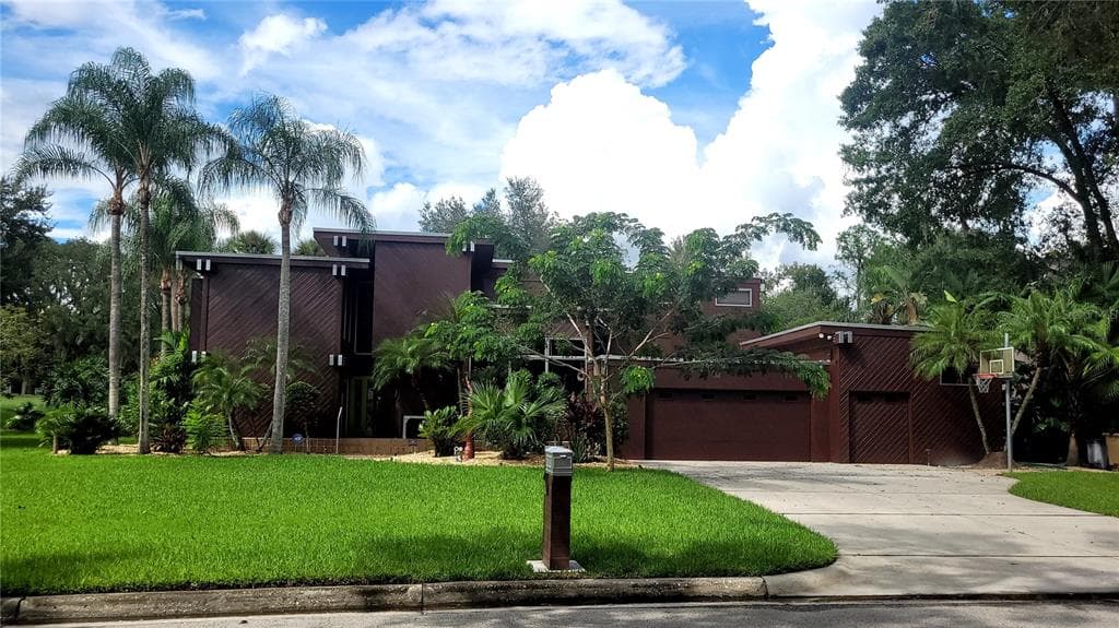 1012 N RIVERHILLS DRIVE TEMPLE TERRACE, FL 33617