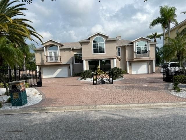907 HARBOR DRIVE BELLEAIR BEACH, FL 33786