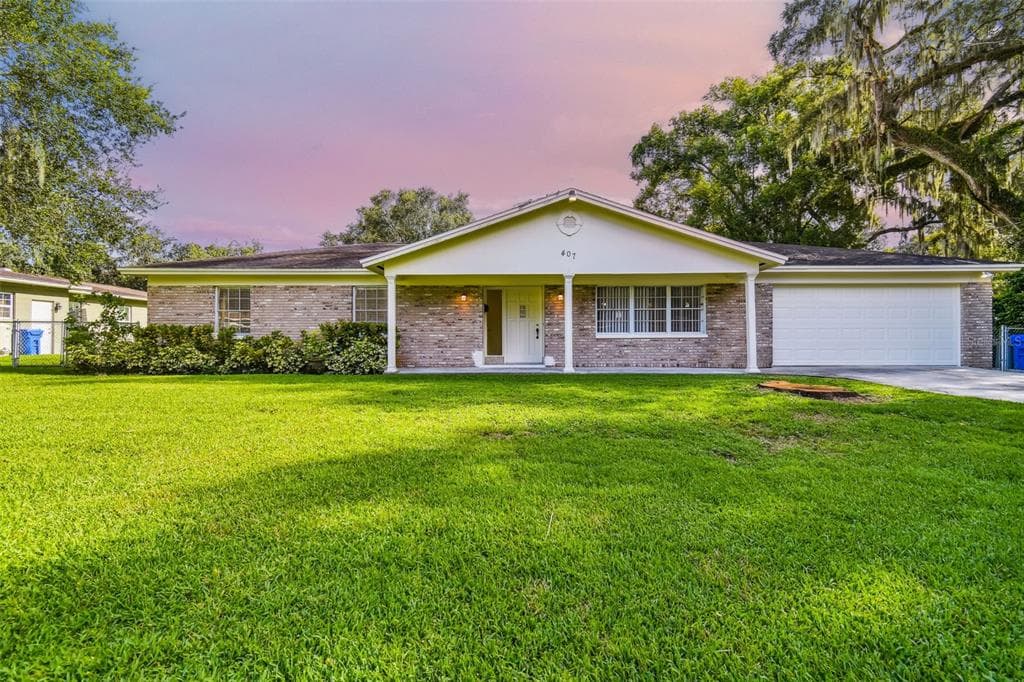 407 N BRYAN CIRCLE