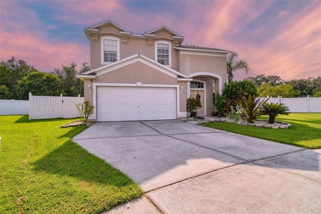 6109 SCHOOL HOUSE COURT WESLEY CHAPEL, FL 33545