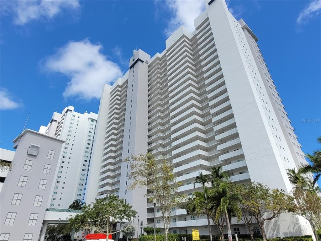 14951 ROYAL OAKS LN. UNIT 501