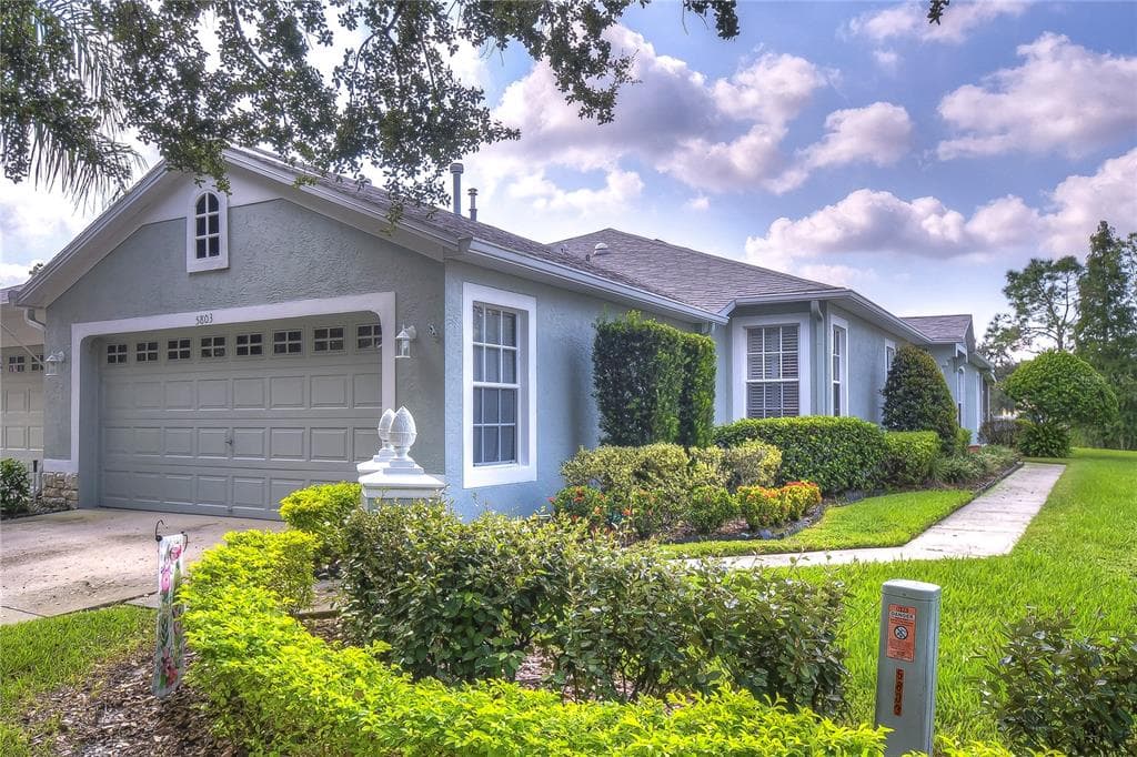 5803 HERONPARK PLACE LITHIA, FL 33547