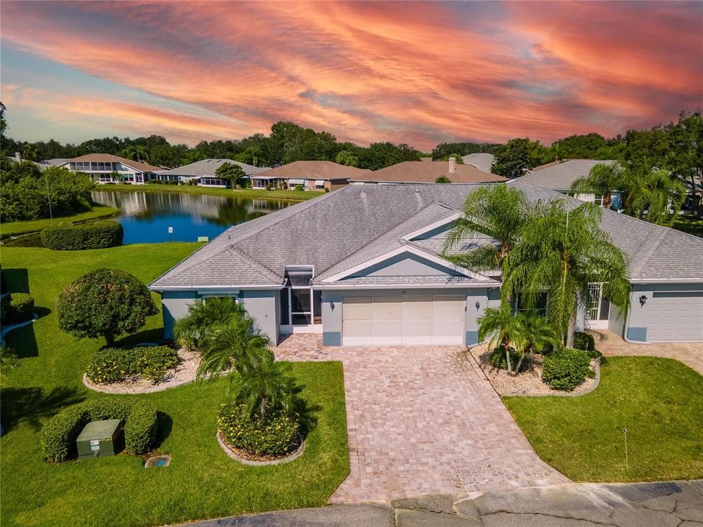 717 MANCHESTER WOODS DRIVE SUN CITY CENTER, FL 33573