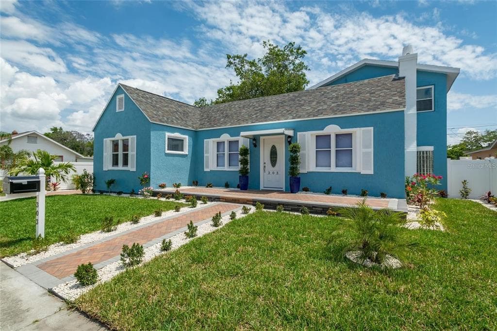 303 N HIGHLAND AVENUE