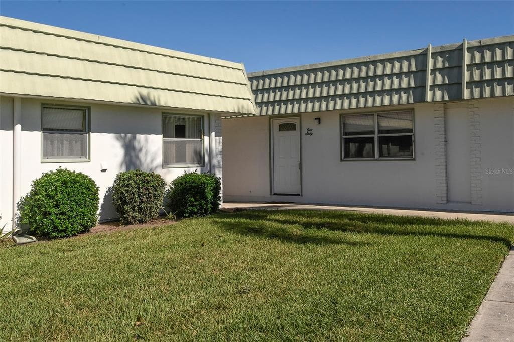 302 ANDOVER PLACE S UNIT 160 SUN CITY CENTER, FL 33573