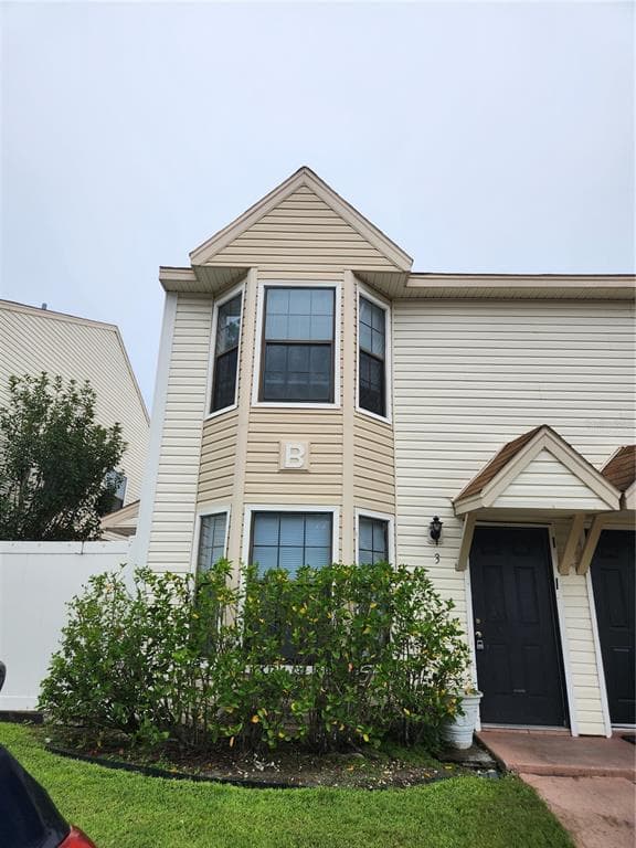 2302 MAKI ROAD UNIT 3 PLANT CITY, FL 33563