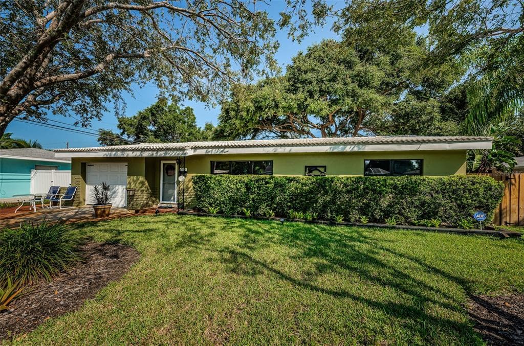 6399 17TH PLACE N ST PETERSBURG, FL 33710