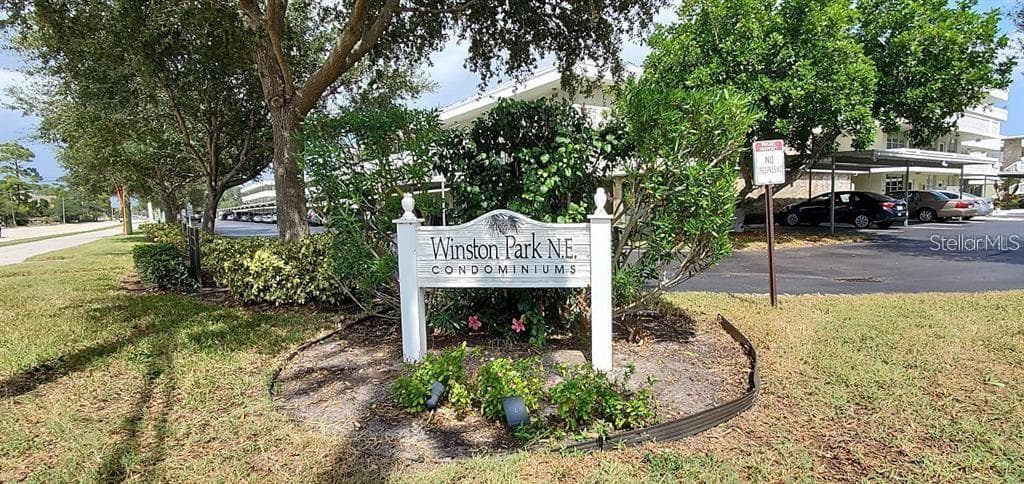 4720 LOCUST STREET NE UNIT 318 ST PETERSBURG, FL 33703