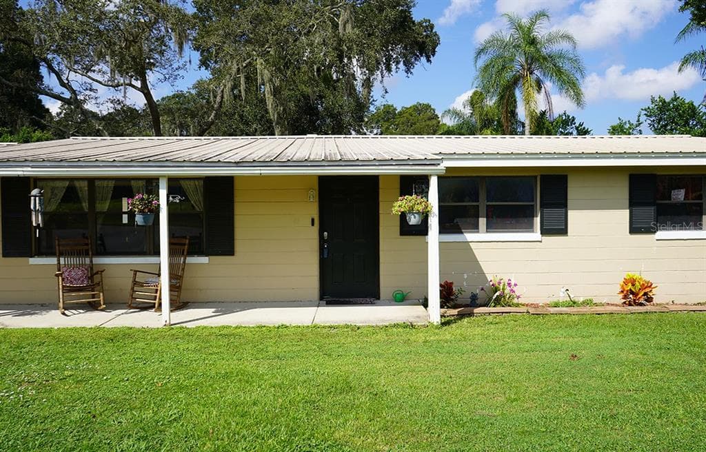 212 N OAKWOOD AVENUE BRANDON, FL 33510