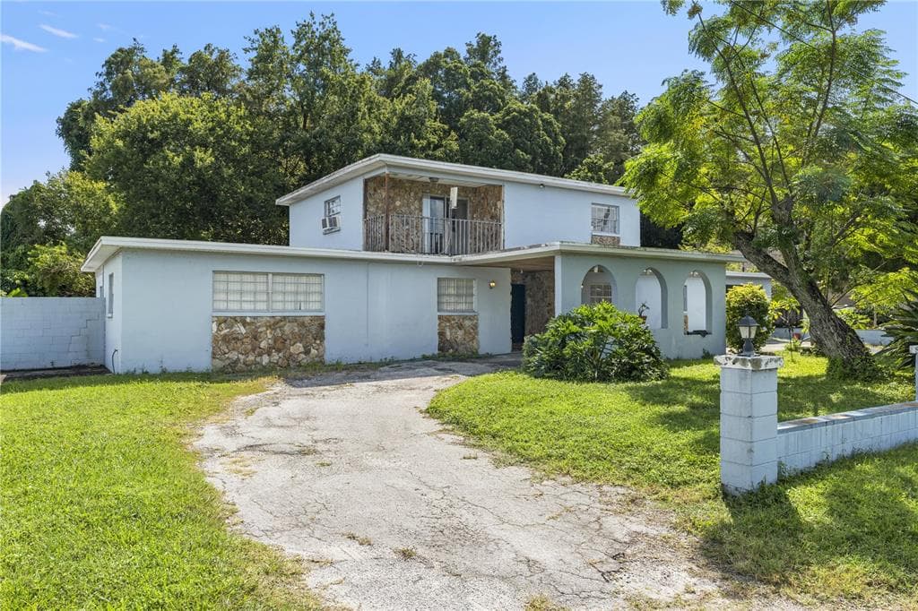 8109 MARIGOLD AVENUE TAMPA, FL 33614