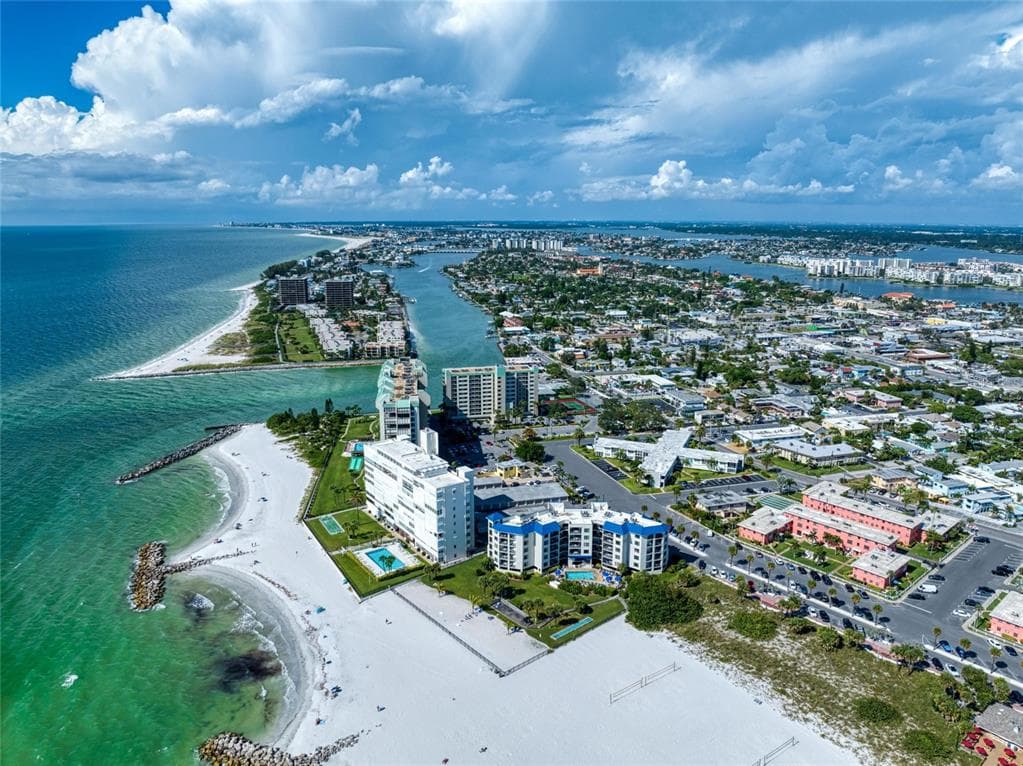 6950 BEACH PLAZA UNIT 102