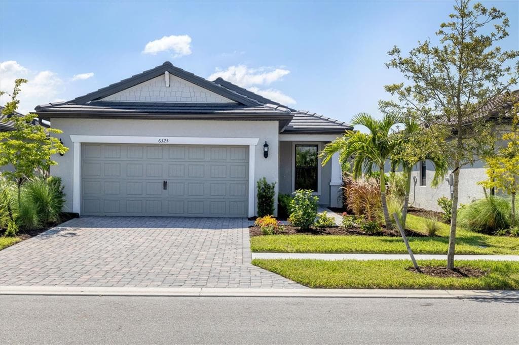 6323 CRESTED EAGLE LANE NOKOMIS, FL 34275