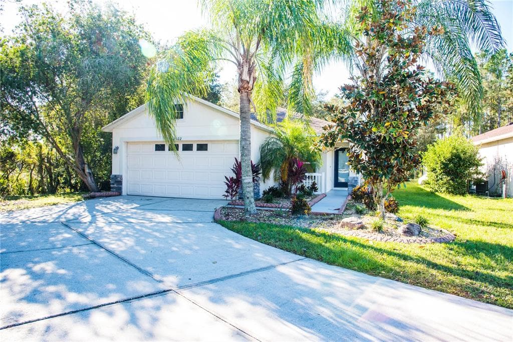 30922 WHITE BIRD AVENUE WESLEY CHAPEL, FL 33543