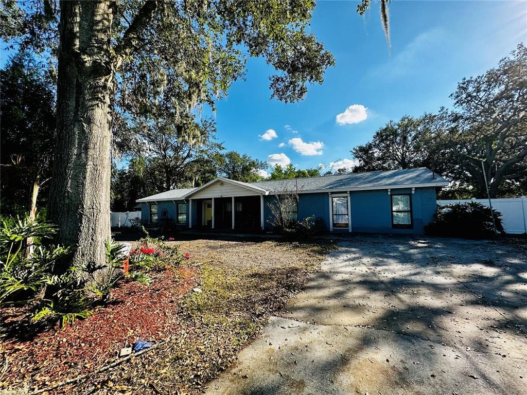 905 BAMA ROAD BRANDON, FL 33511