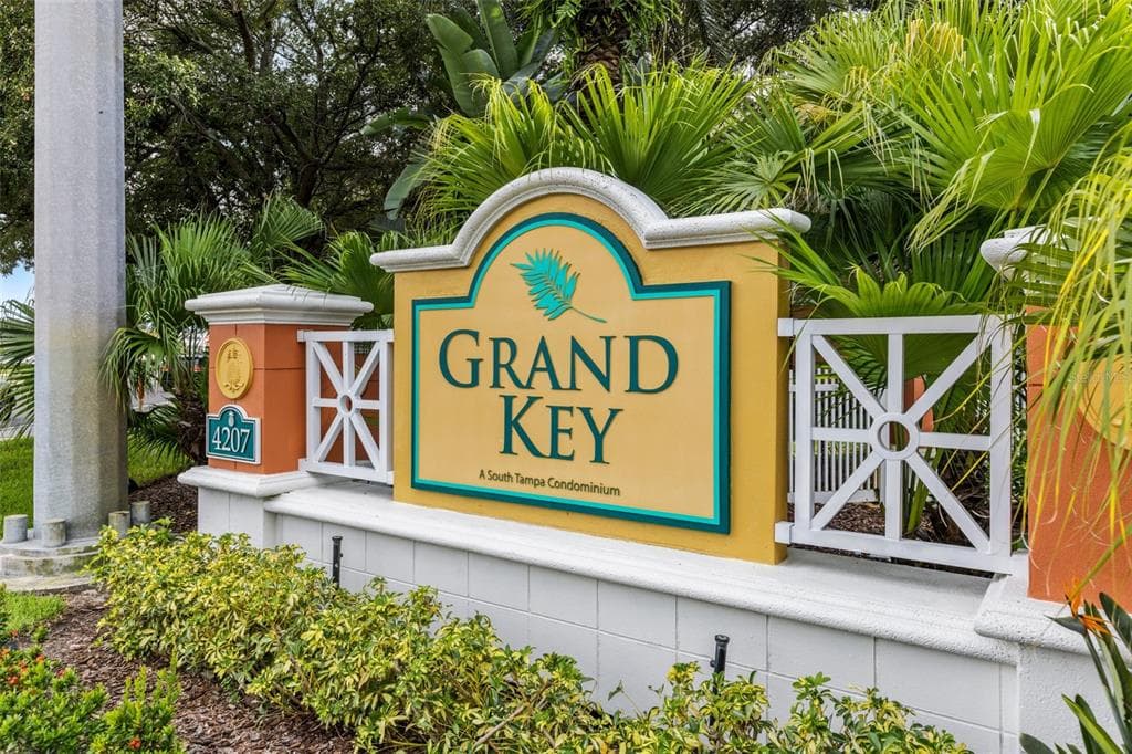 4207 S DALE MABRY HIGHWAY UNIT 12310 TAMPA, FL 33611