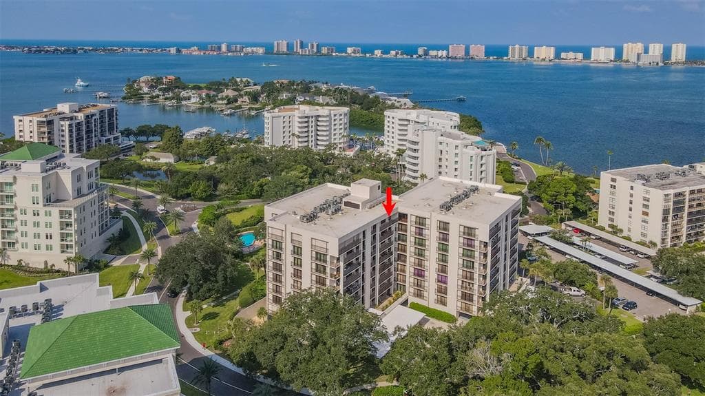 150 BELLEVIEW BOULEVARD UNIT 804 BELLEAIR, FL 33756