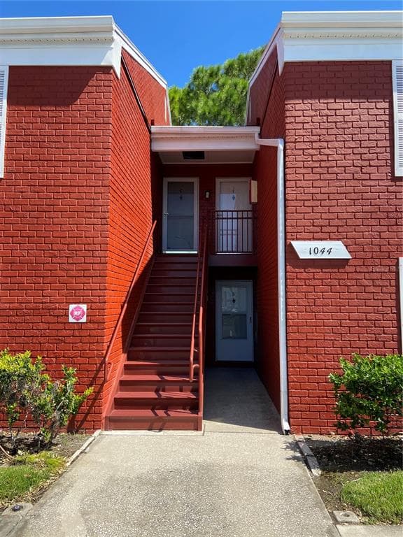 1044 82ND TERRACE N UNIT 1044A ST PETERSBURG, FL 33702