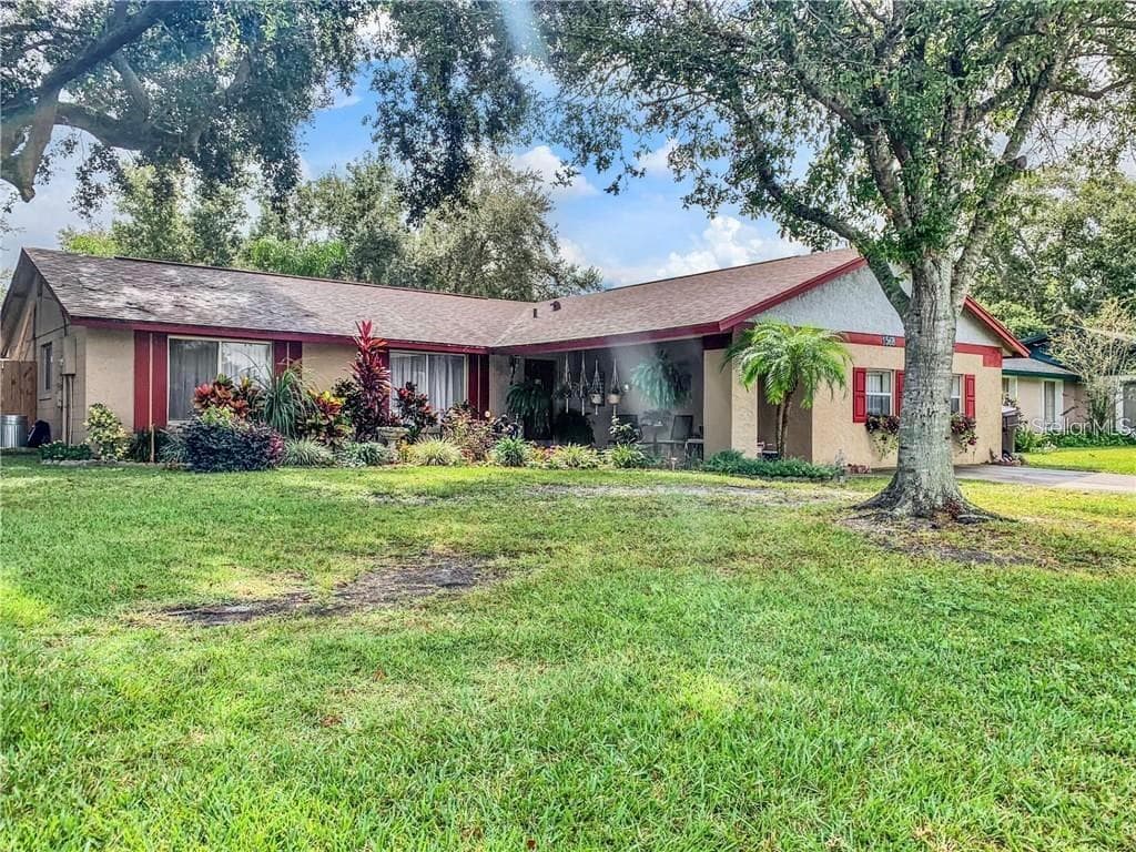 1568 OAK LEAF LANE KISSIMMEE, FL 34744