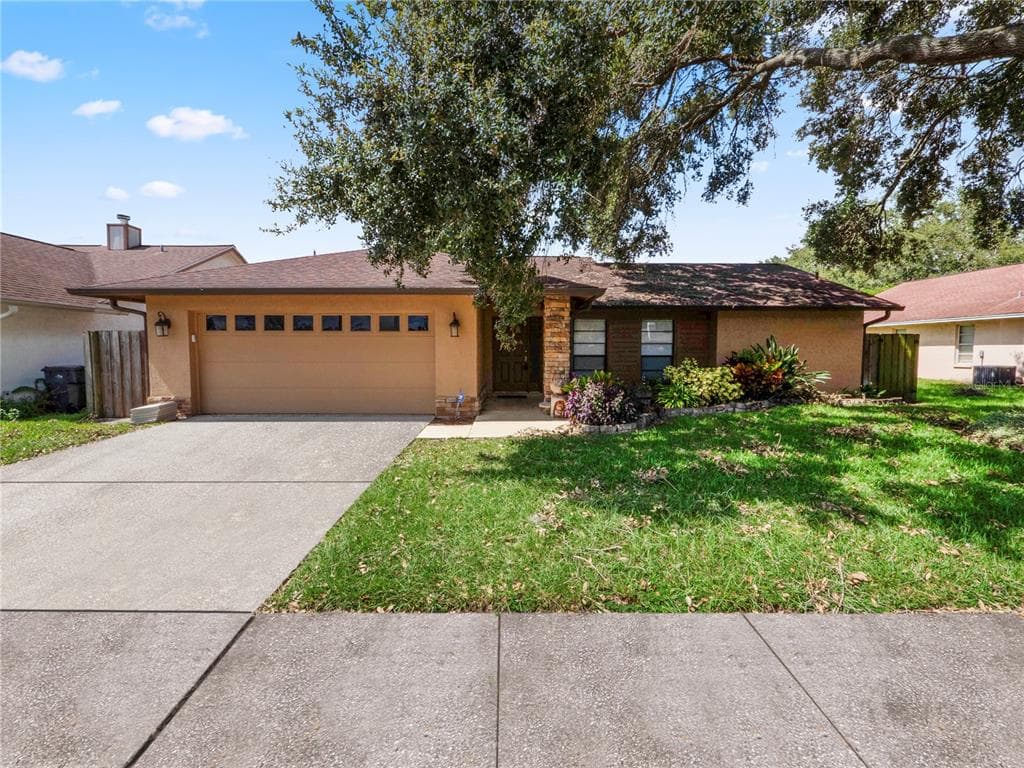 1318 WINDJAMMER PLACE VALRICO, FL 33594