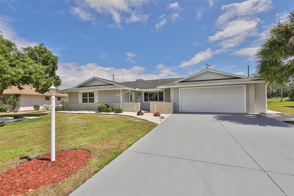 605 FOX HILLS DRIVE SUN CITY CENTER, FL 33573