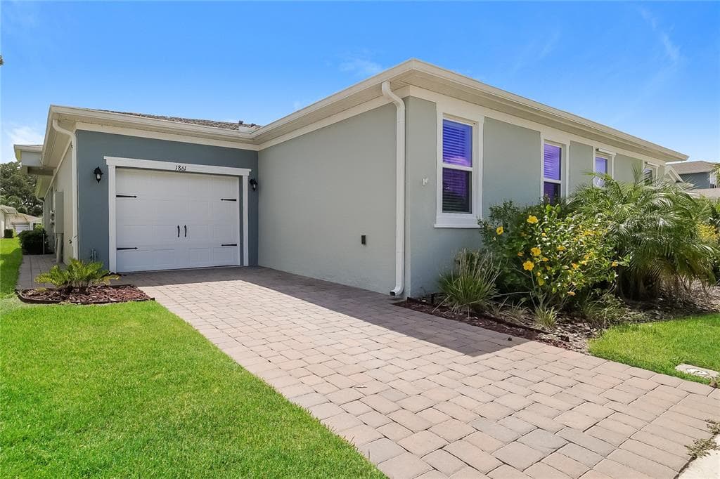 1861 OVERCUP AVENUE SAINT CLOUD, FL 34771