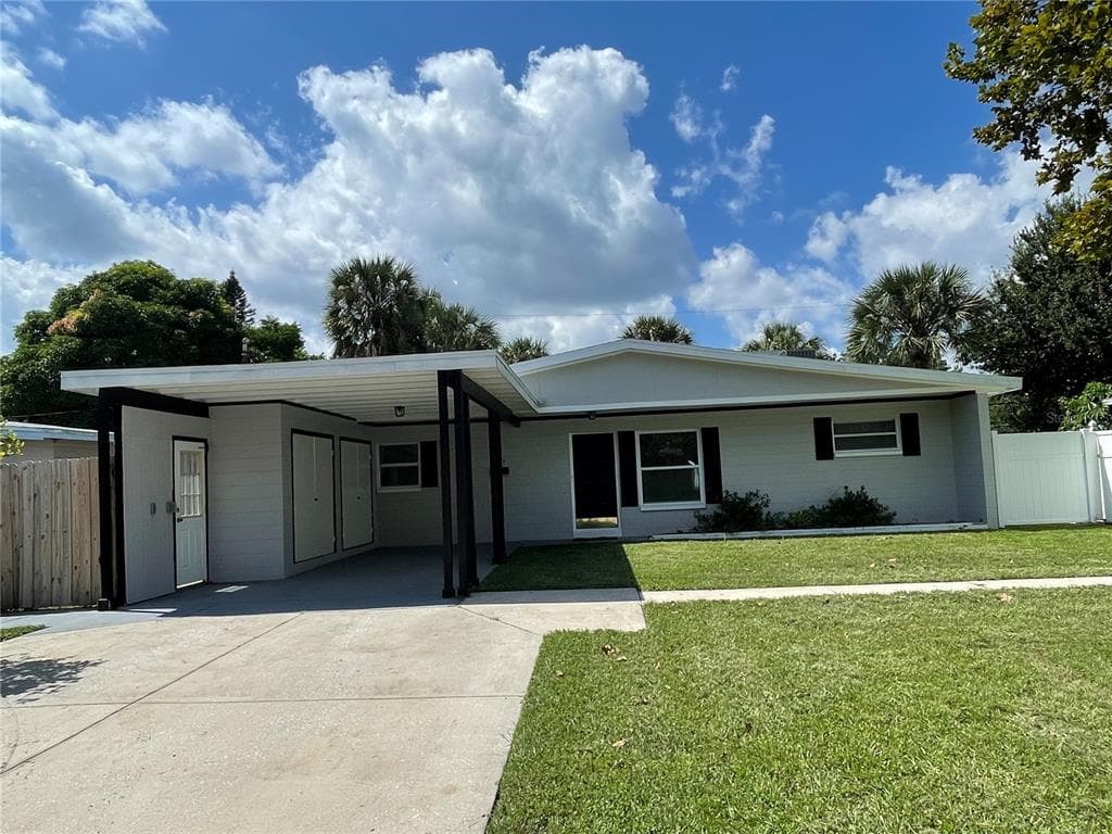 3934 HELENA STREET NE ST PETERSBURG, FL 33703