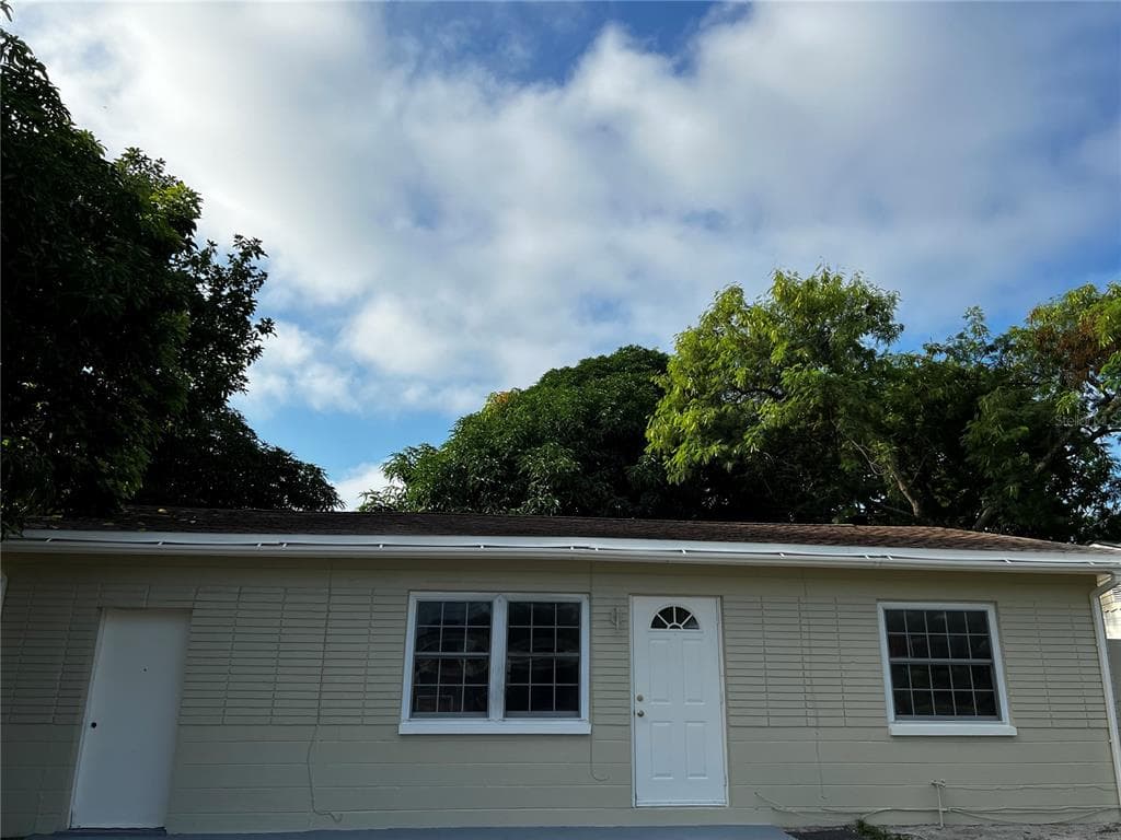 5850 70TH AVENUE N PINELLAS PARK, FL 33781