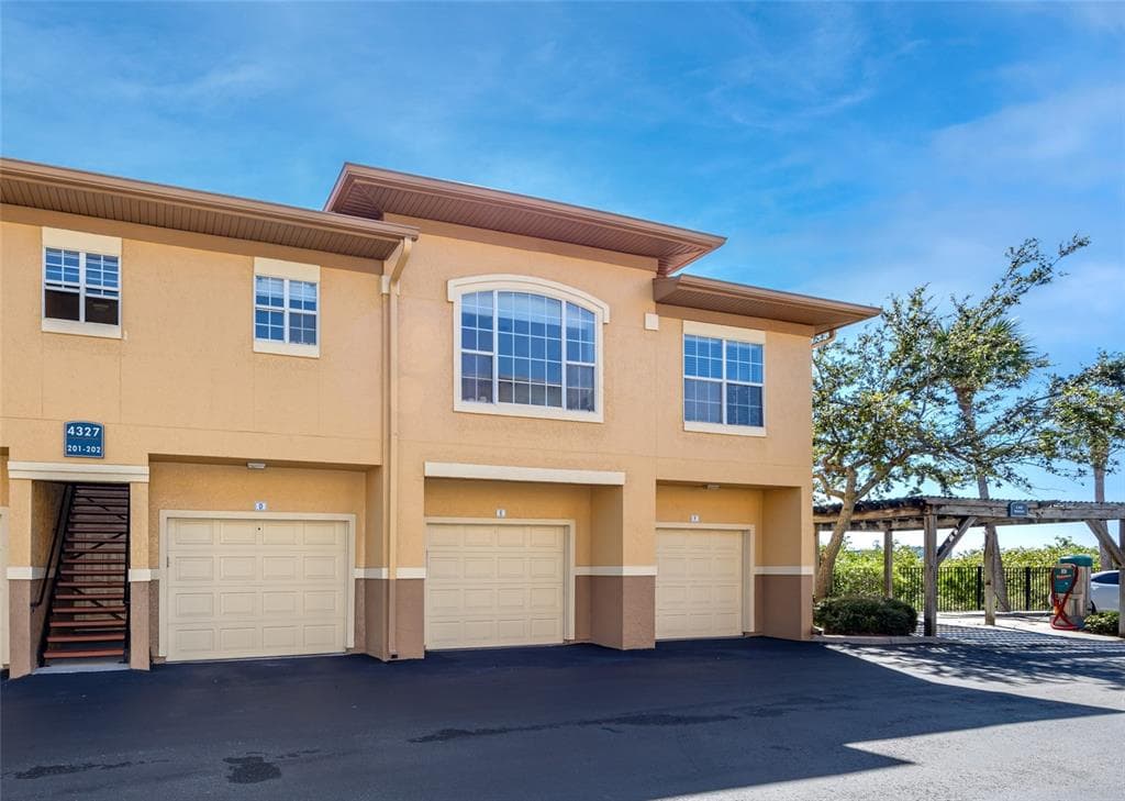 4327 BAYSIDE VILLAGE DRIVE UNIT 201 TAMPA, FL 33615