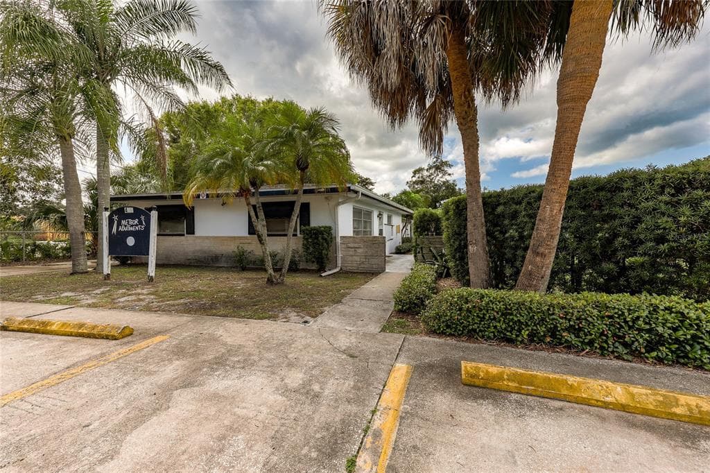 400 S METEOR AVENUE CLEARWATER, FL 33765