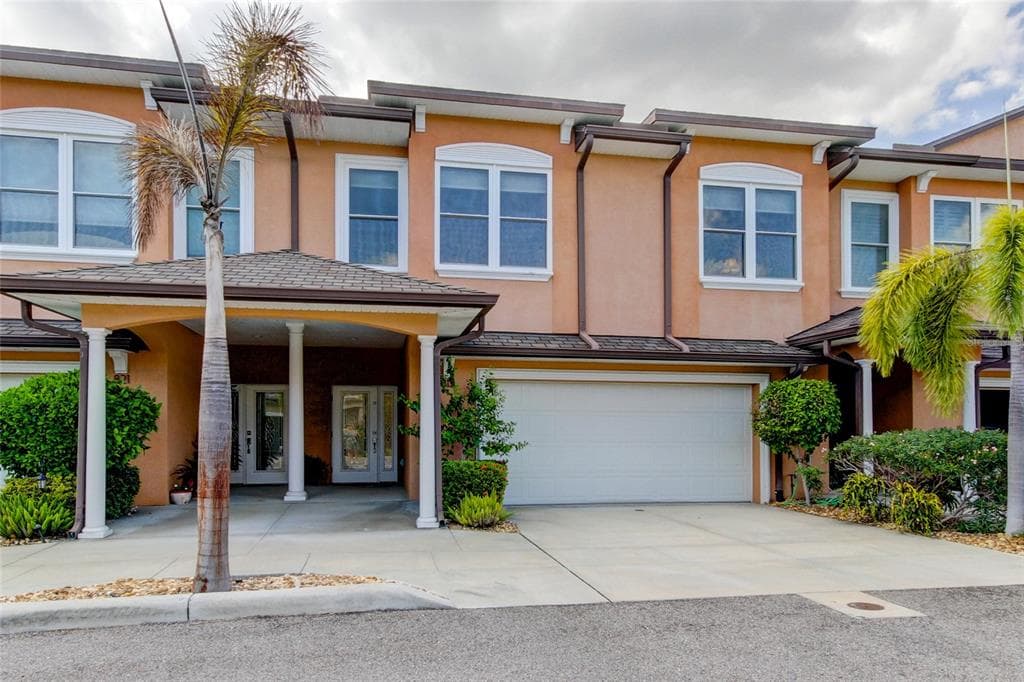 813 DATE PALM LANE ST PETERSBURG, FL 33707