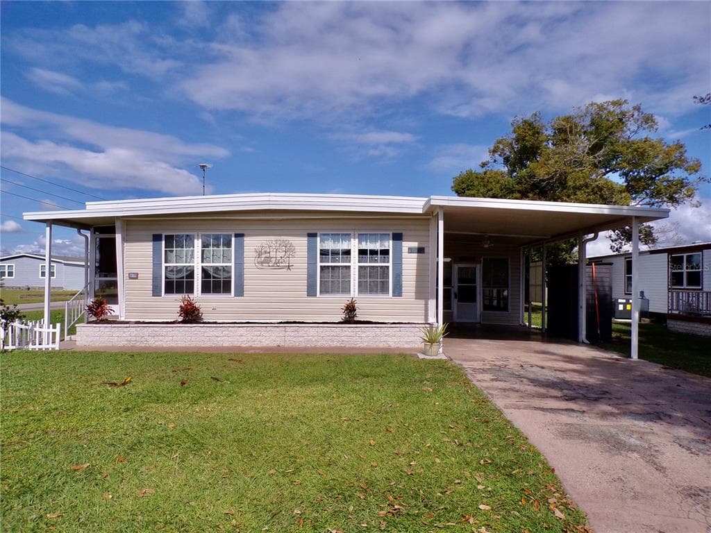 36735 LAKEWOOD DRIVE ZEPHYRHILLS, FL 33542