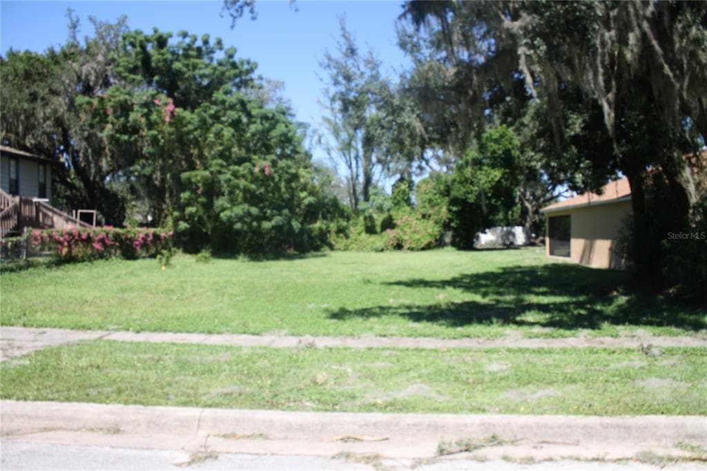 310 W ORANGE STREET DAVENPORT, FL 33837