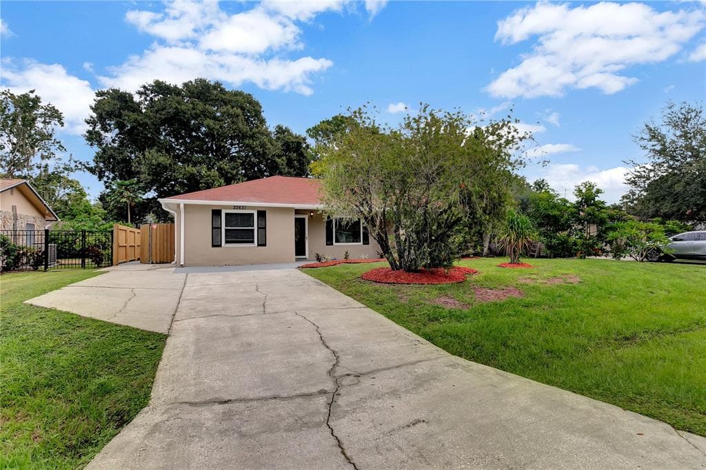 22631 NEWFIELD COURT LAND O LAKES, FL 34639