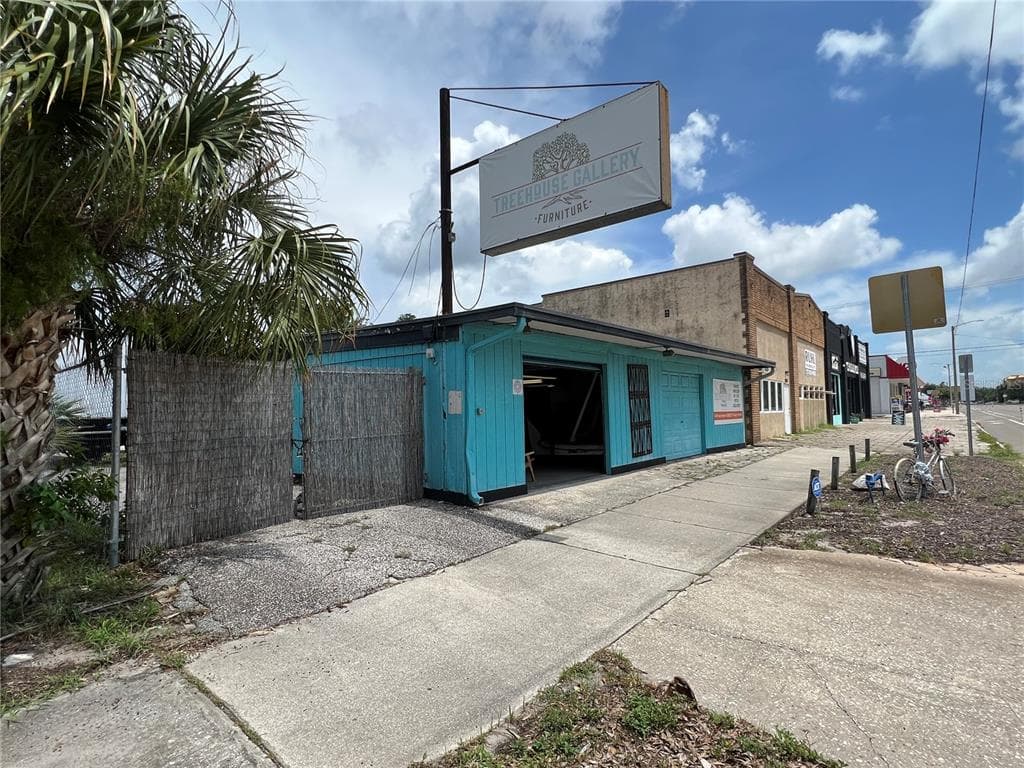 2821 DR MARTIN LUTHER KING JR STREET N ST PETERSBURG, FL 33704