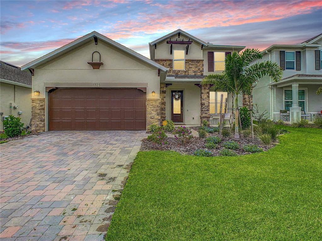 1723 HAMLIN RIDGE ROAD MINNEOLA, FL 34715