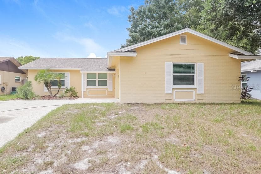1604 STONEHAVEN WAY TARPON SPRINGS, FL 34689