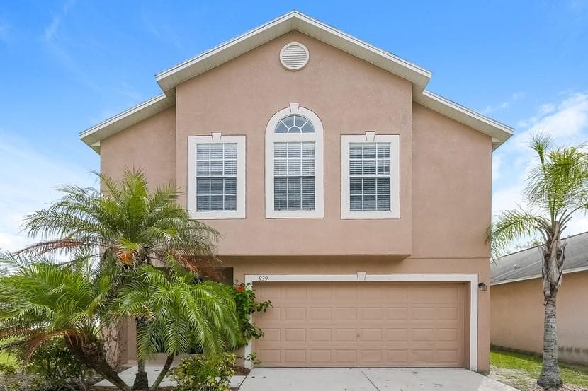 939 BRENTON LEAF DRIVE RUSKIN, FL 33570