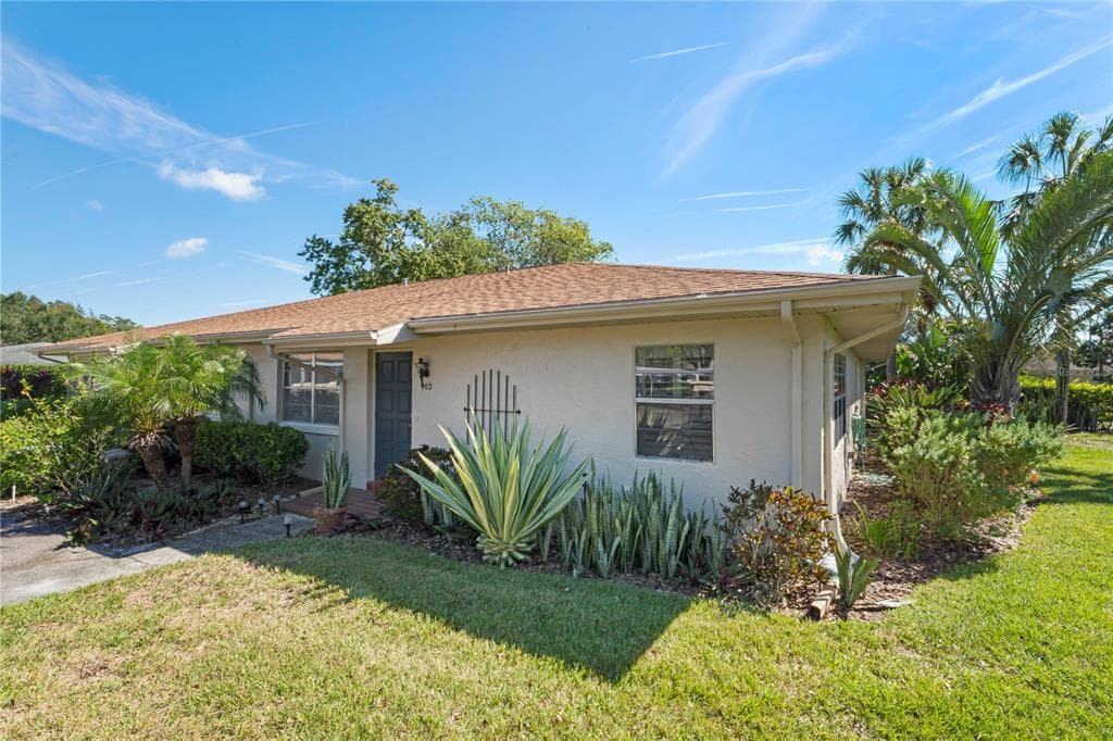 902 HENDON COURT UNIT 126 SUN CITY CENTER, FL 33573