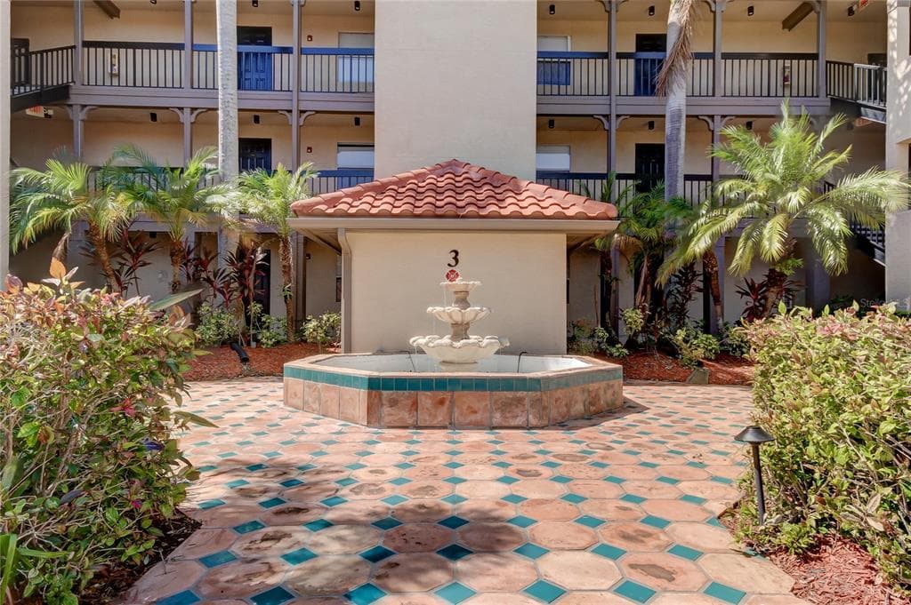 2400 FEATHER SOUND DRIVE UNIT 336 CLEARWATER, FL 33762