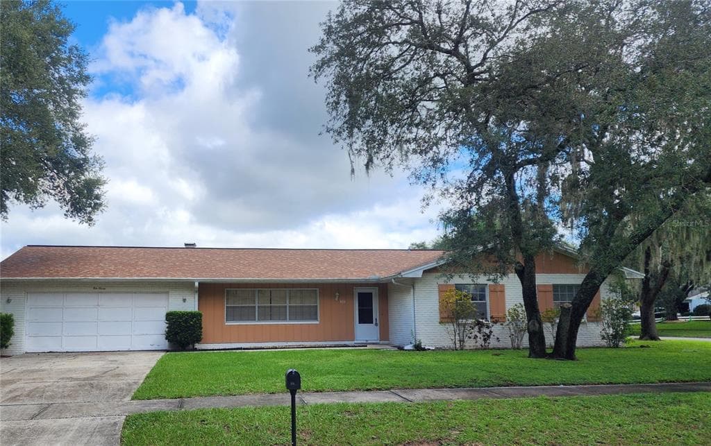 420 GREEN ARBOR DRIVE BRANDON, FL 33511