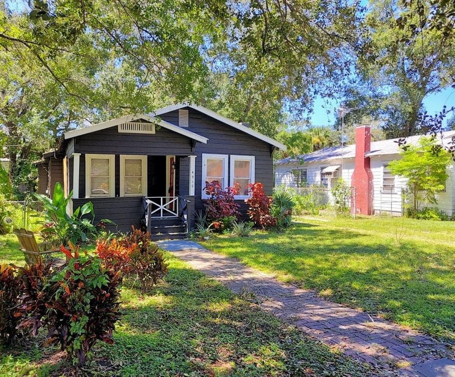 4910 N SUWANEE AVENUE TAMPA, FL 33603