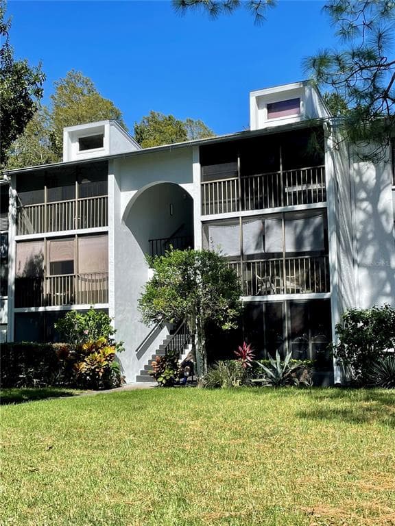 1344 PINE RIDGE CIRCLE E UNIT D1 TARPON SPRINGS, FL 34688
