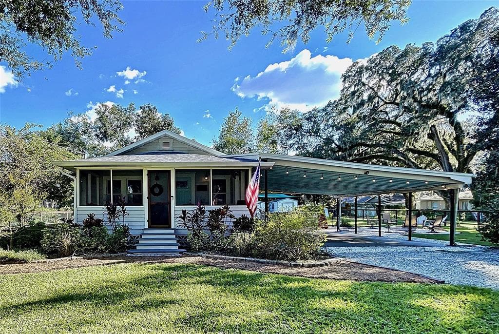 907 W MORSE STREET PLANT CITY, FL 33563